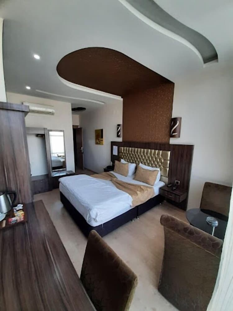 Standard Double Room Single Use, City View photo 1