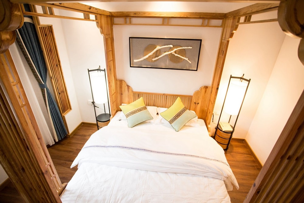 Autumn Deluxe Room photo 1