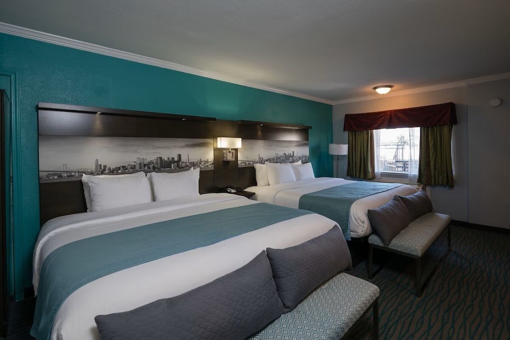 Standard Double Room, Multiple Beds, Non Smoking