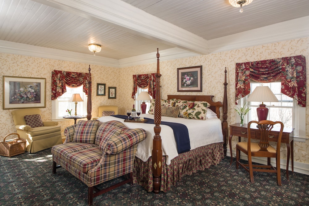 Romantic Room, 1 King Bed, Fireplace, Mountain View