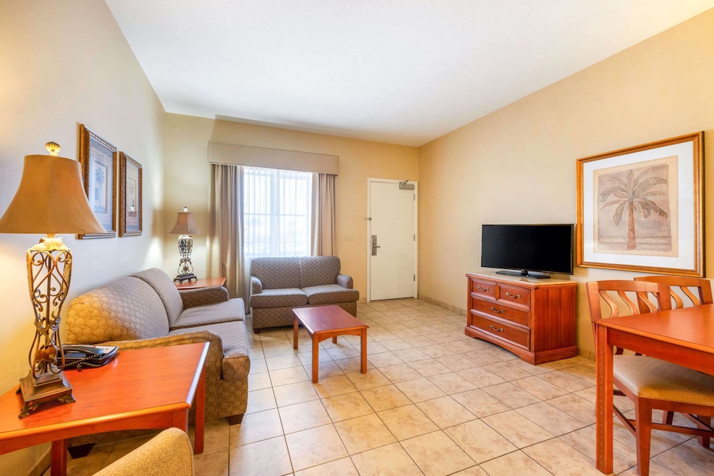 Suite, Non Smoking - Photo 6