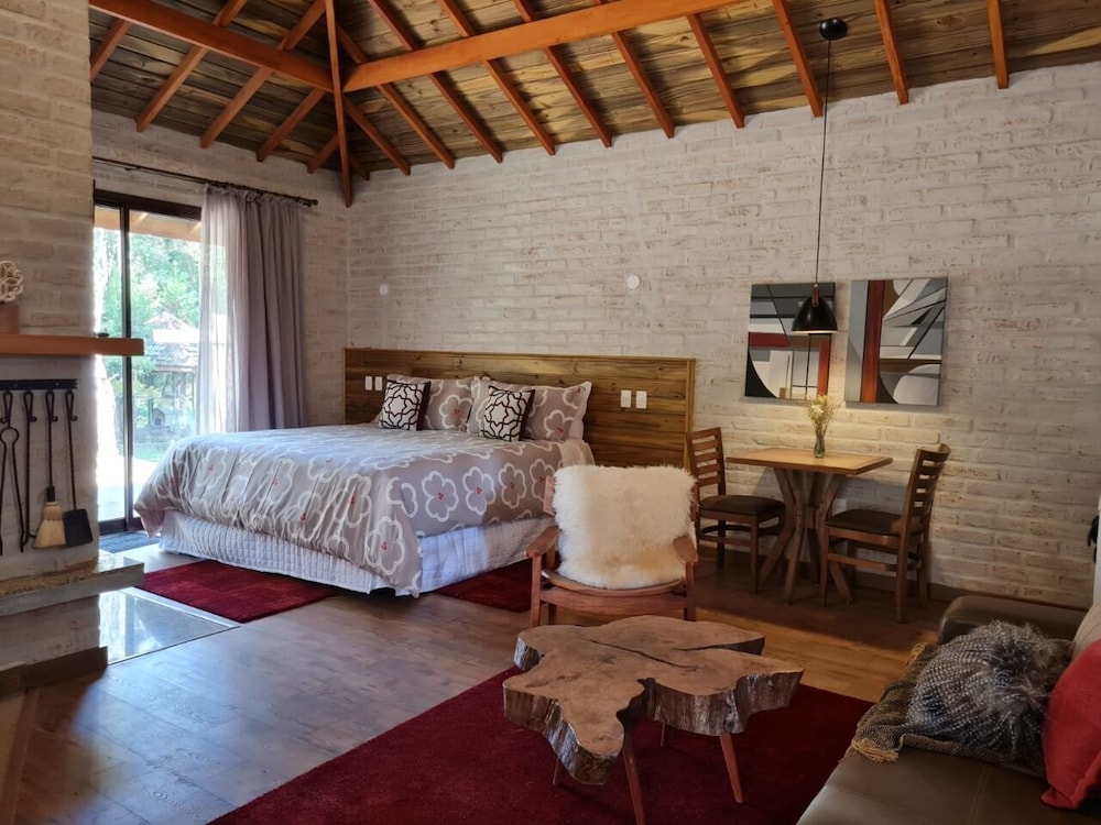 Luxury Double Room, 1 King Bed, Hot Tub, Garden Area photo 1