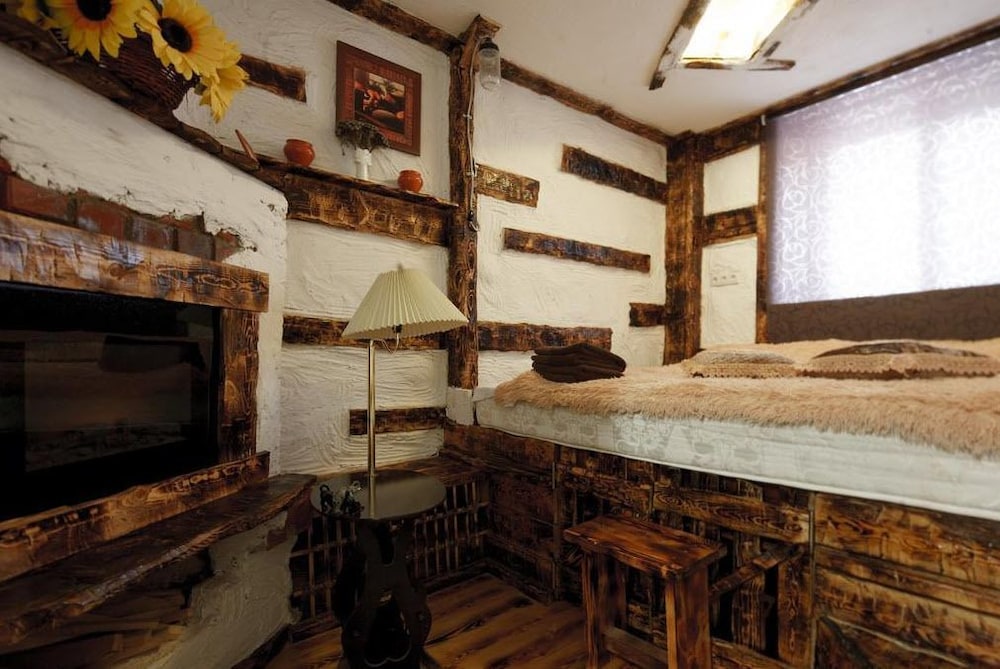 Comfort Double Room (With Shower)