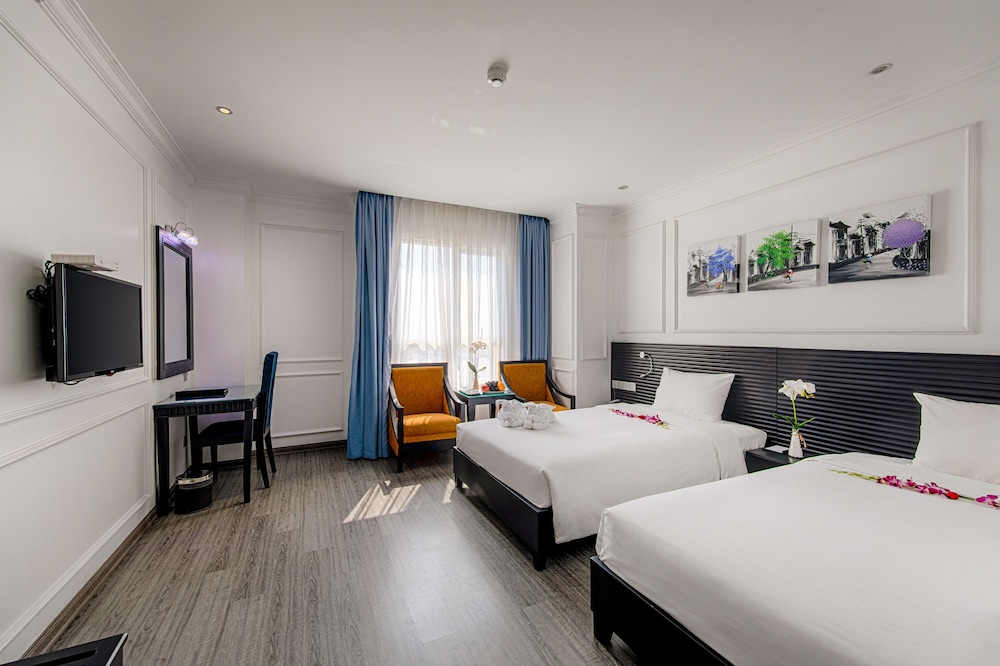 Deluxe Twin Room, City View