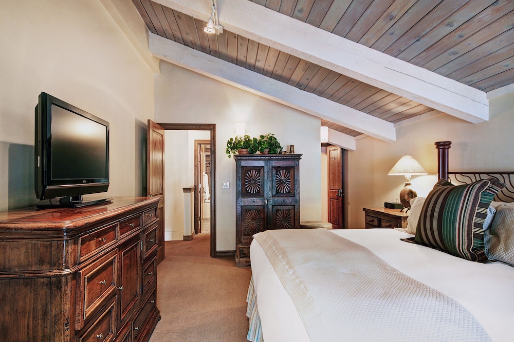 Room, 3 Bedrooms - Photo 2