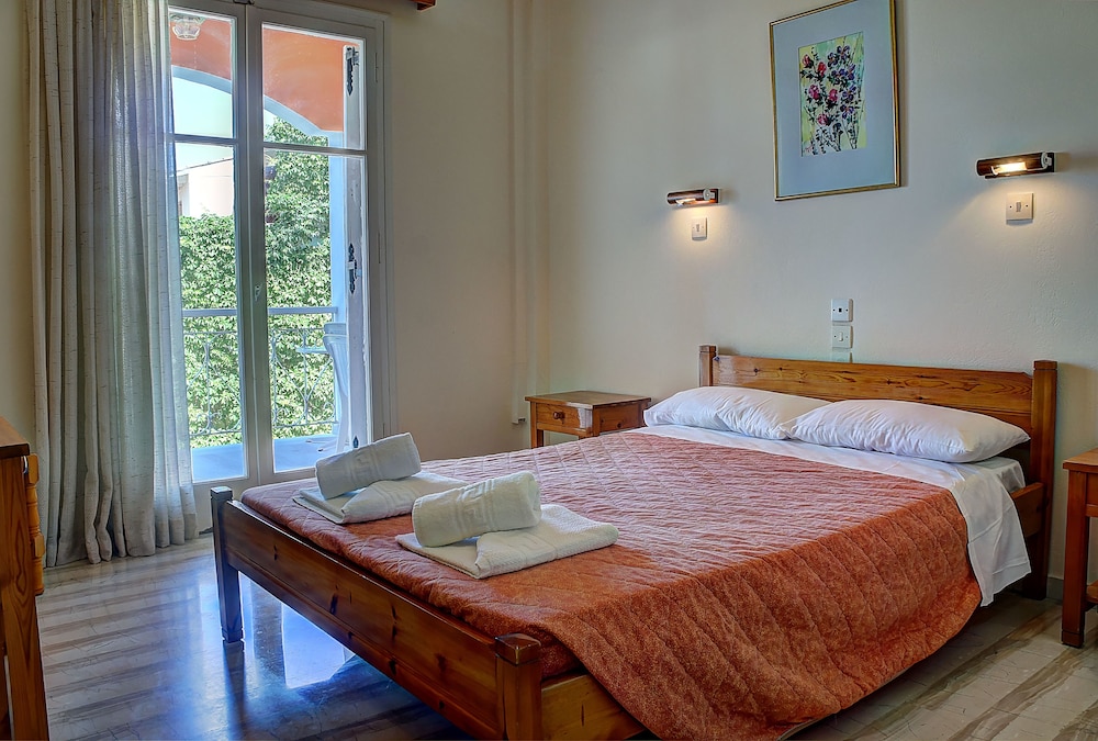 Standard Room, 1 Double Bed, Balcony photo 1