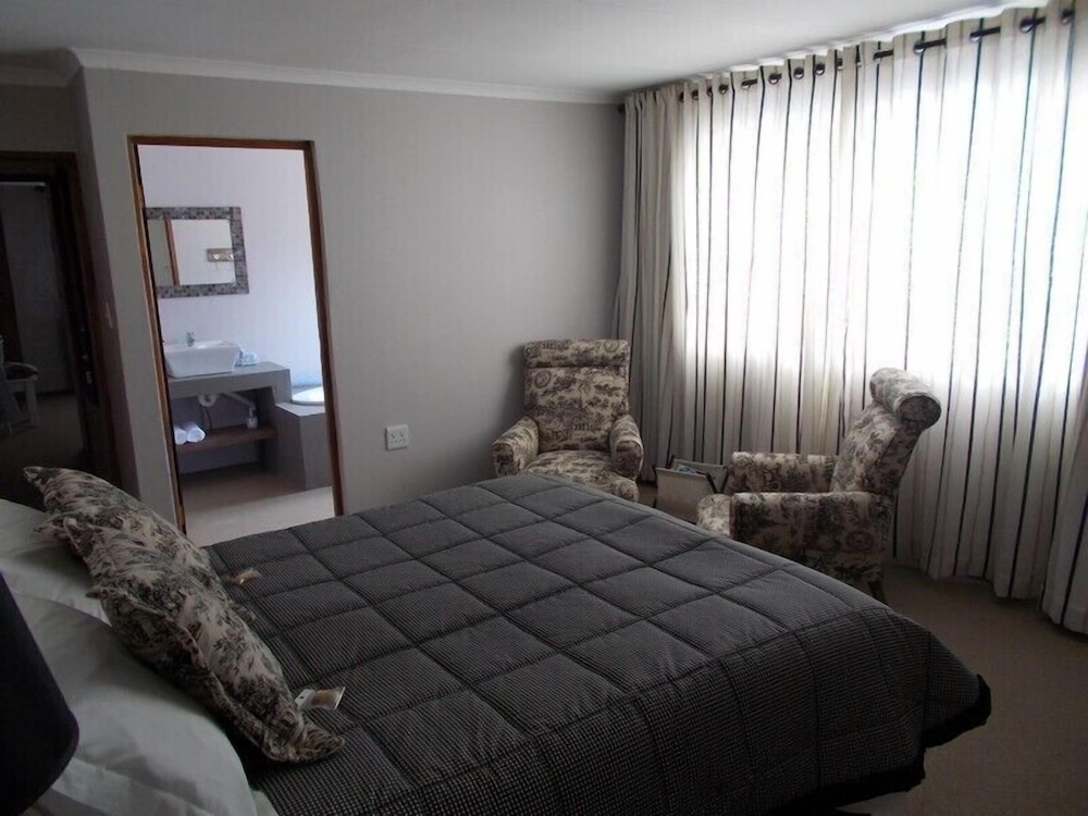 Honeymoon Room (Honeymoon/Bridal Room (Guesthouse)) photo 3