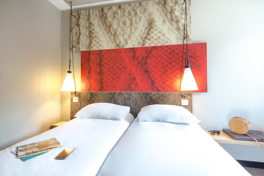 Standard Room, 2 Twin Beds - Photo 4