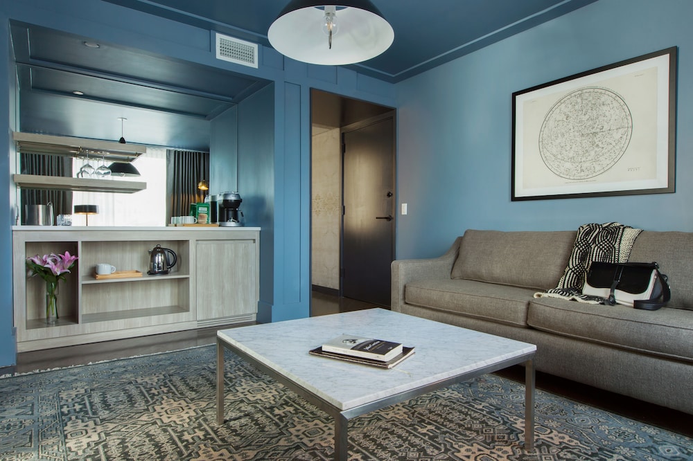 Executive Suite photo 1