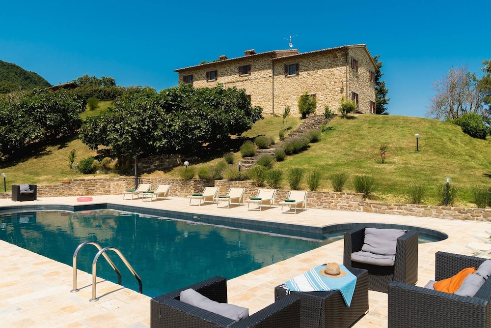 Villa, Smoking