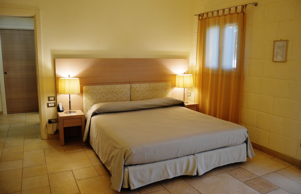 Classic Double or Twin Room - Photo 2