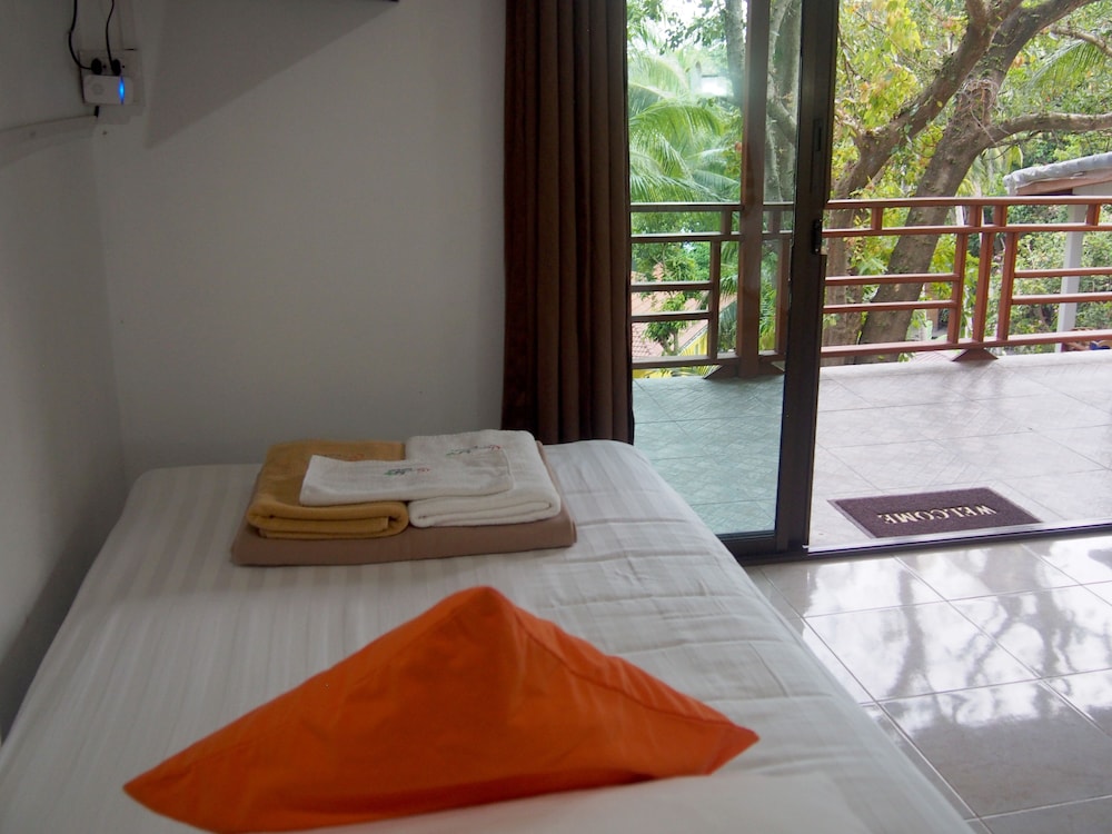 Garden Bungalow Triple photo 3