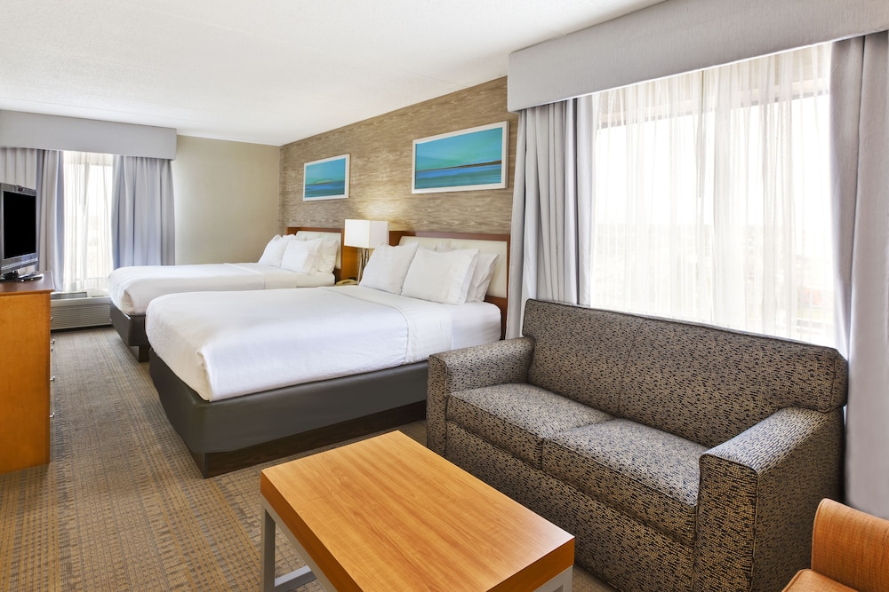 Suite, 2 Queen Beds - Photo 3