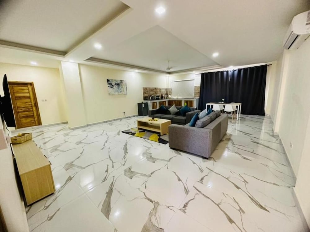 Luxury Apartment, 1 Bedroom, Kitchenette, City View photo 2