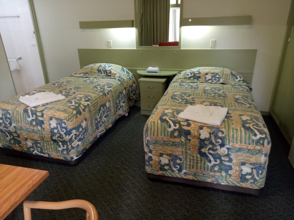 Family Room, Multiple Beds, Garden View photo 1