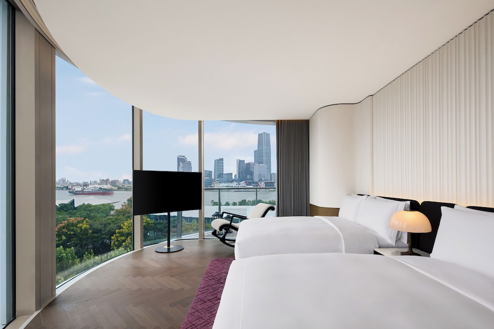 Deluxe Suite, 2 Queen Beds