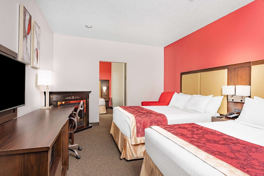 Suite, Multiple Beds, Non Smoking (One-Bedroom Suite) photo 3