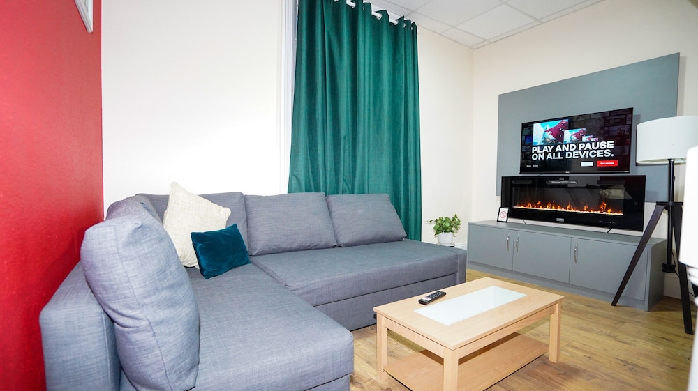 Apartment photo 1