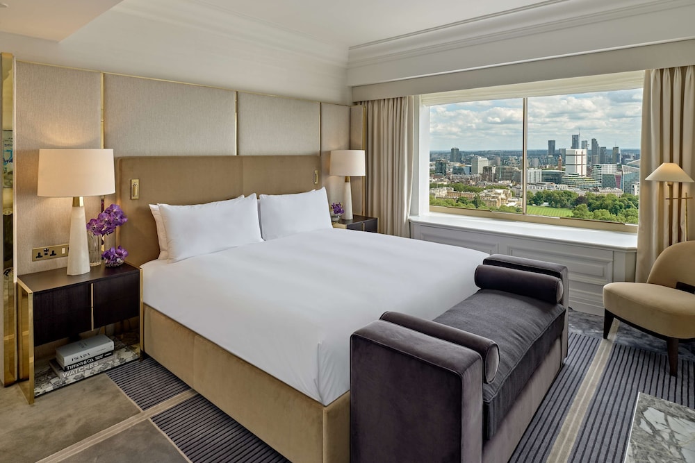 Presidential Suite thumbnail 5
