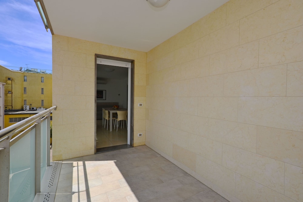 Apartment, 2 Bedrooms, Balcony (C8.3) photo 3