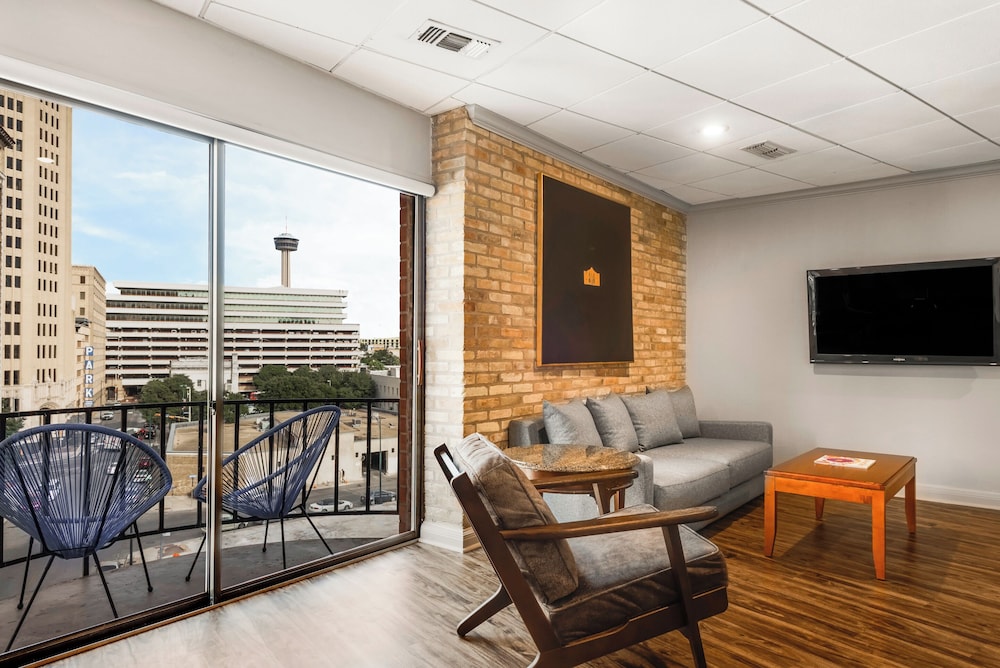 Presidential Suite