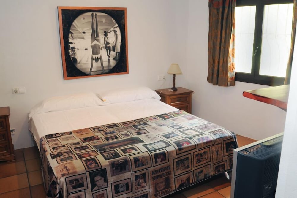 Double or Twin Room photo 2