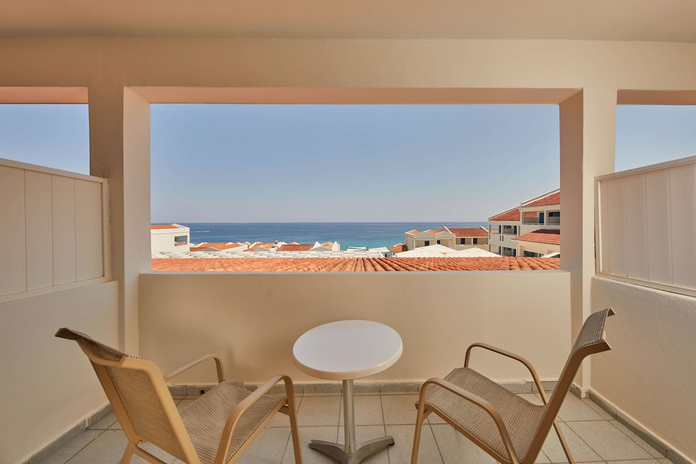 Double Room, Balcony, Sea View - Photo 5