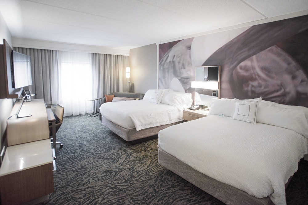 Room, Multiple Beds