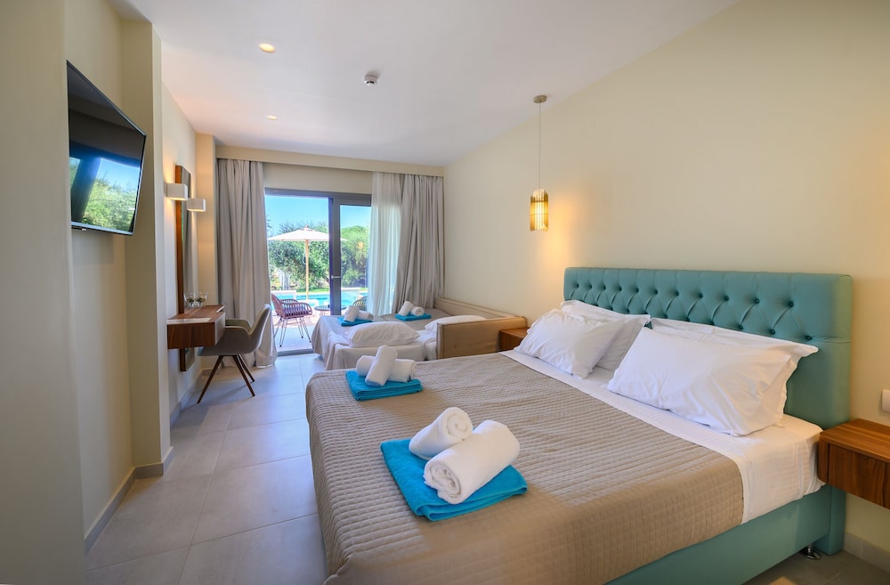 Deluxe Quadruple Room, Private Pool