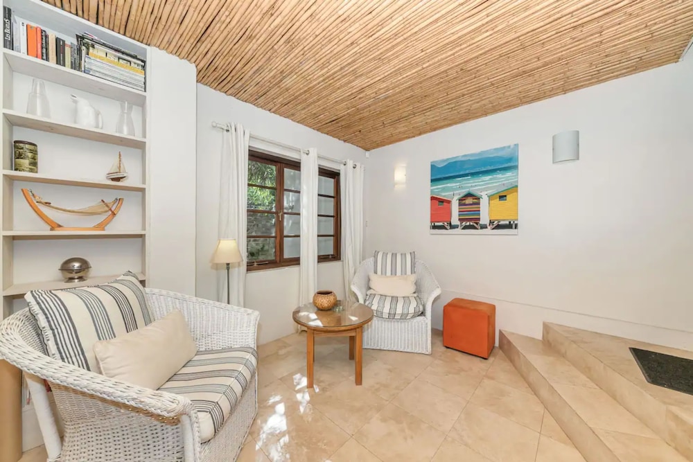 Basic House, 2 Twin Beds