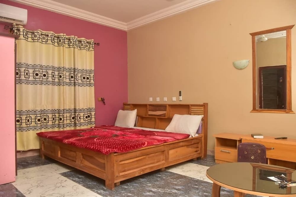 Single Room photo 3