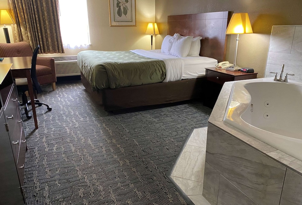 Suite, 1 King Bed with Sofa bed, Non Smoking (Upgrade) photo 2