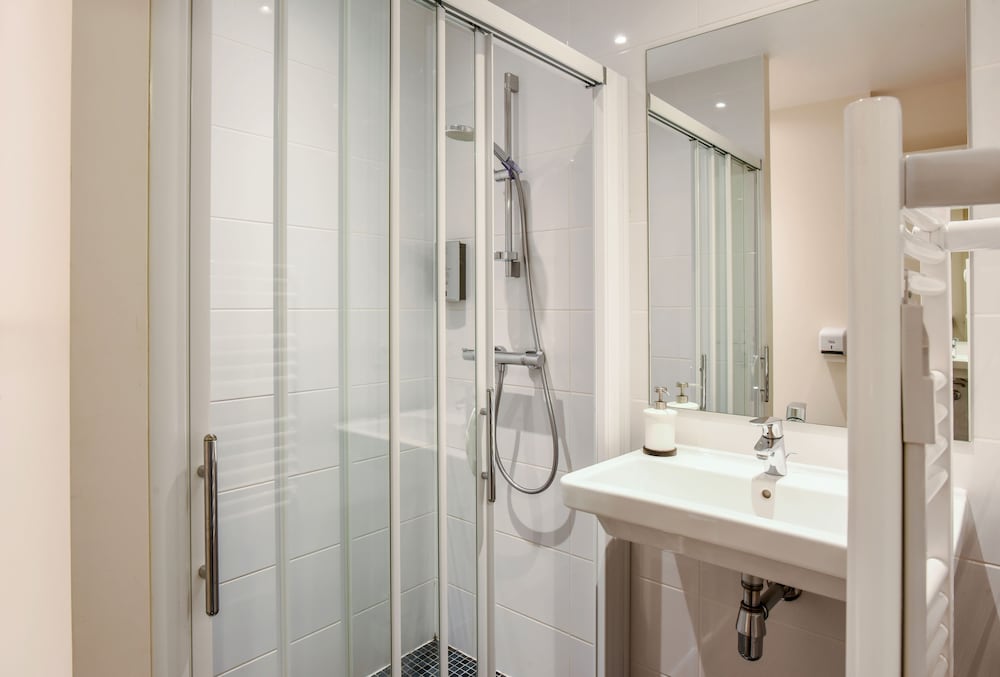 Standard Quadruple Room photo 2