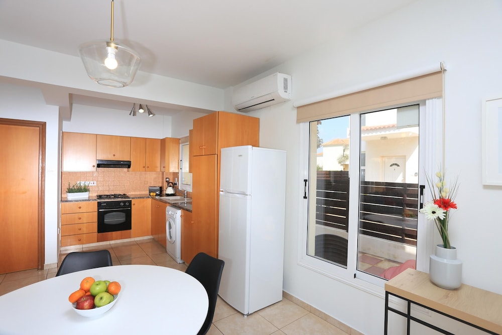 Villa photo 3
