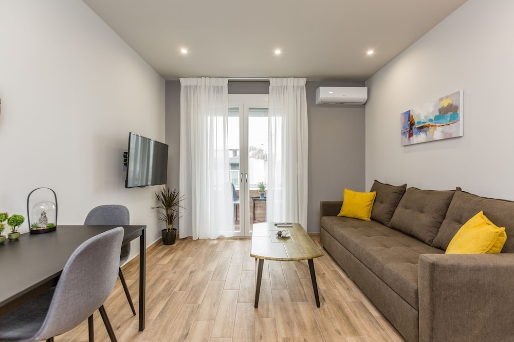 Exclusive Apartment photo 1