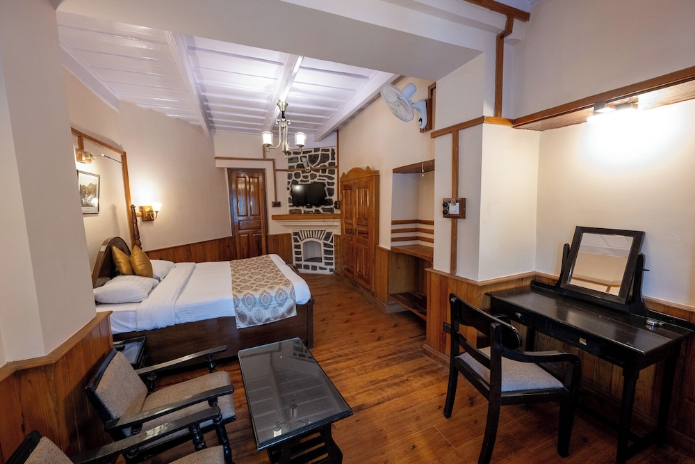 Suite (Heritage) - Photo 13