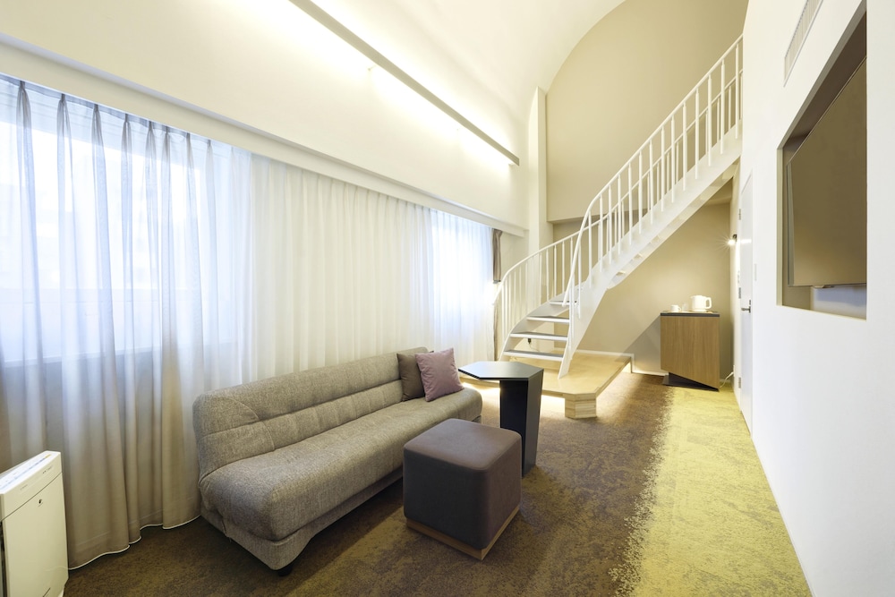 1 Bedroom Duplex Suite up to 5 Guests - Photo 5