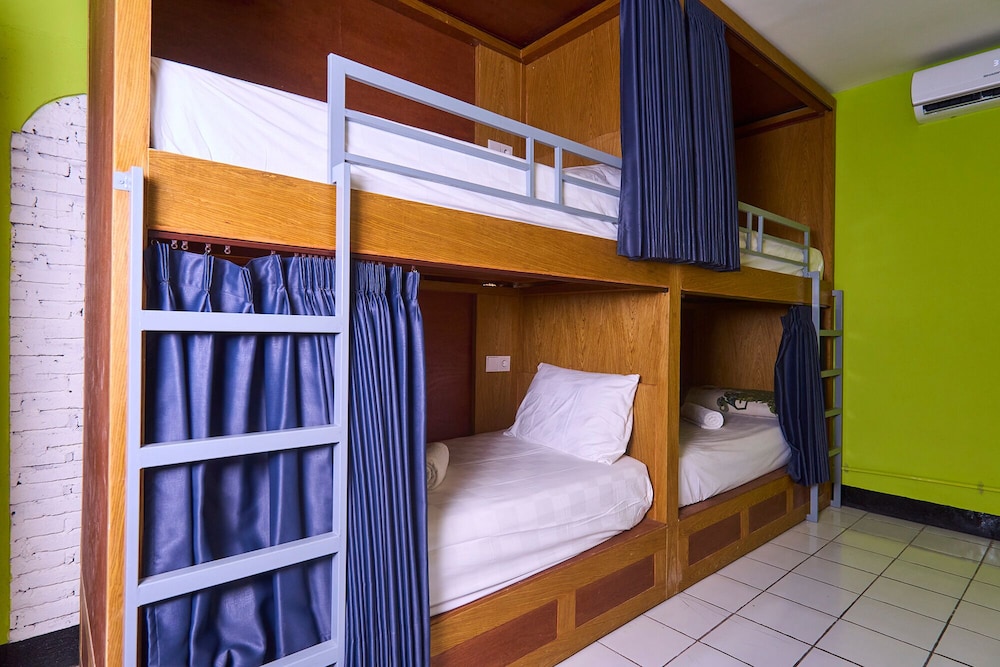 8 Beds Female Dormitory photo 1