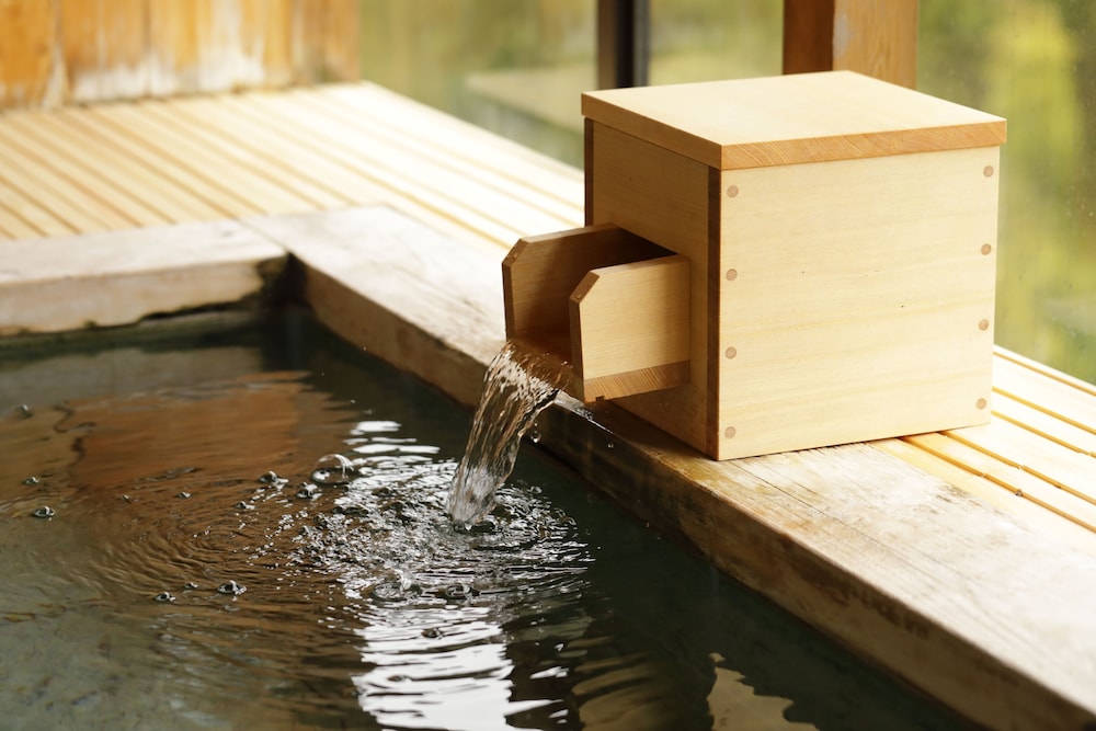 Japanese-Style Room With An Open-Air Bath & Beds (Main Room + Secondary Room/ 64sqm) Jurakudai