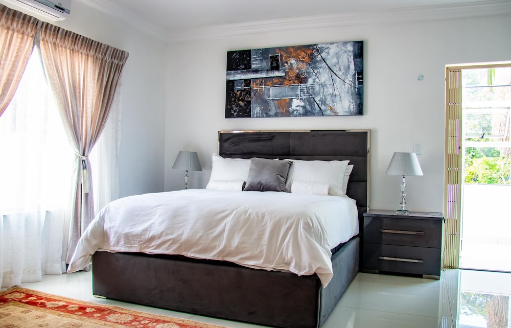 Grand Villa photo 3