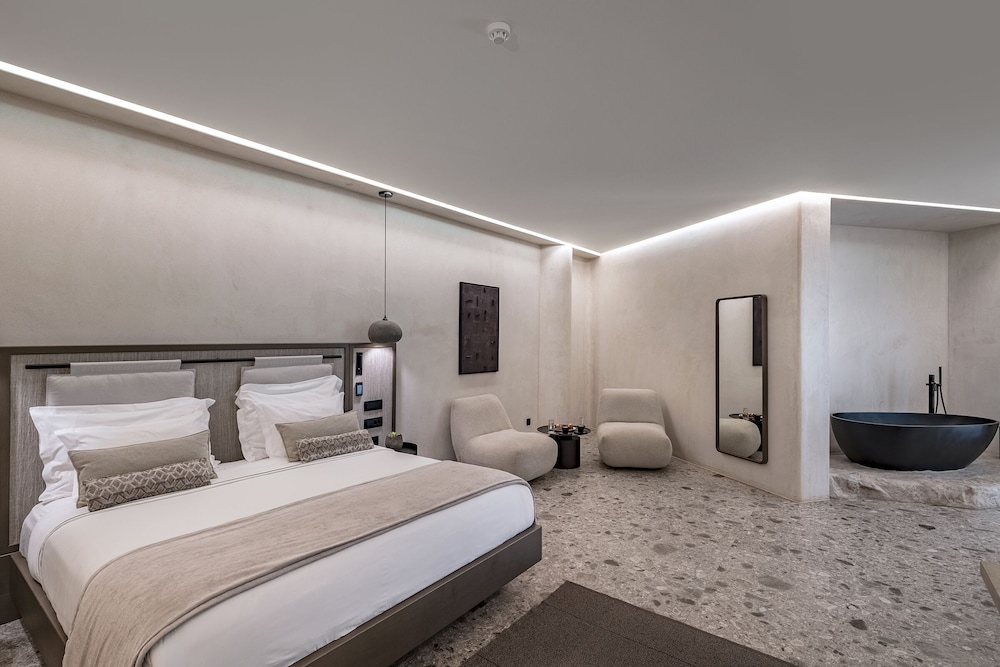ETERNAL Suite with Supreme Pool and Sea View - Photo 7