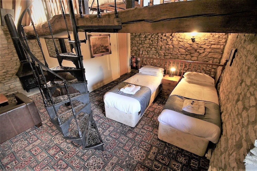 Suite, Ensuite (Large) photo 2