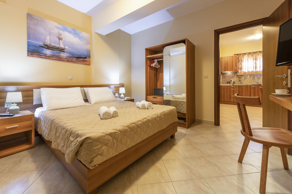 Elegant Apartment,  1 Bedroom, Sea View photo 2