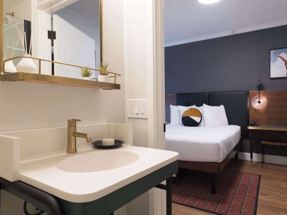 Room, 1 Queen Bed, Accessible (Modern) - Photo 6
