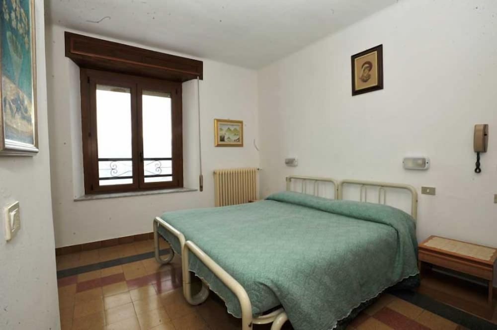 Double Room, 1 Queen Bed, Non Smoking photo 1