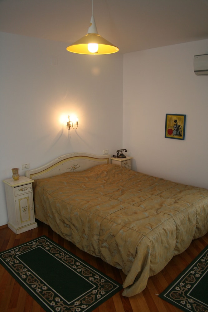 Standard Double Room - Photo 1