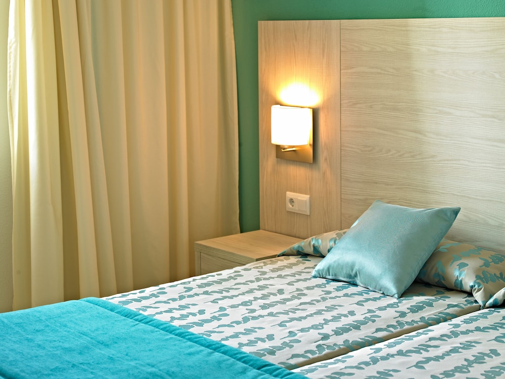 Apartamento, 1 habitación, balcón (3 adultos + 1 niño)
