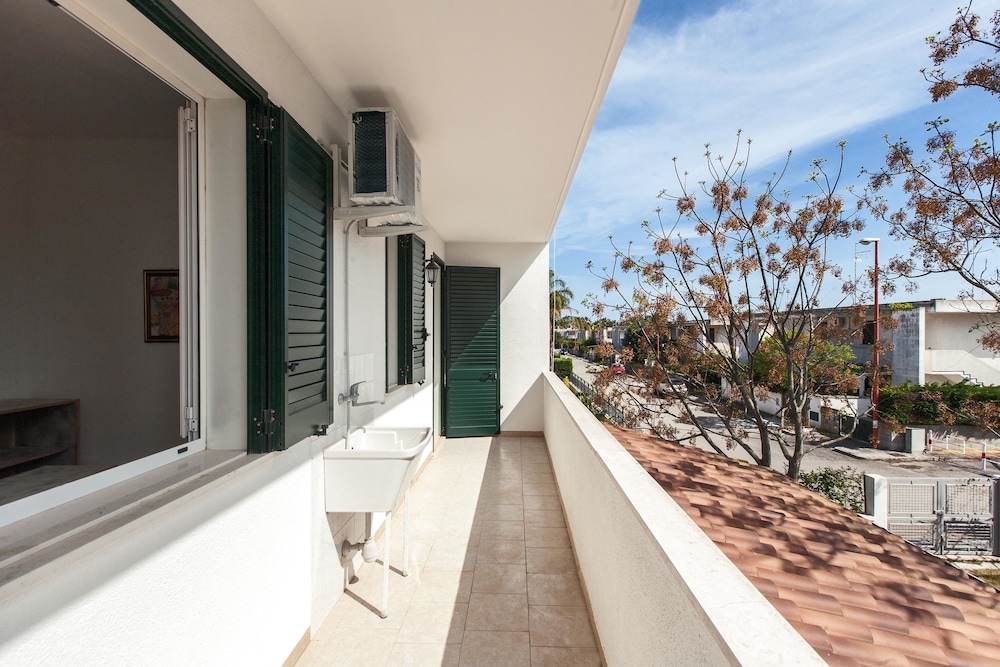 Standard Duplex, 2 Bedrooms, Terrace photo 2