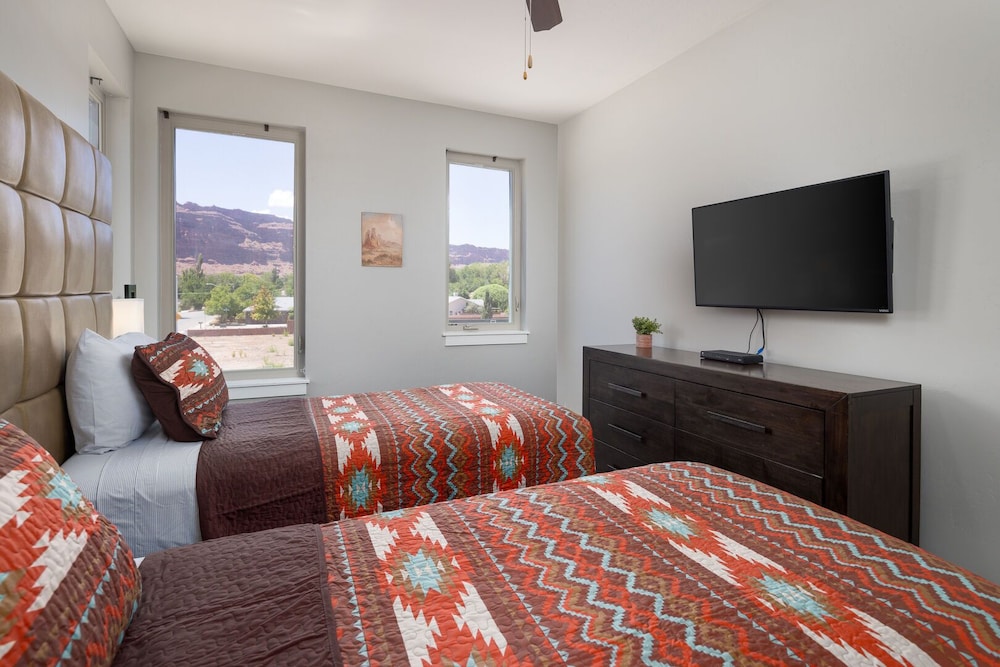 Luxury House, 3 Bedrooms, Patio, Mountain View photo 3