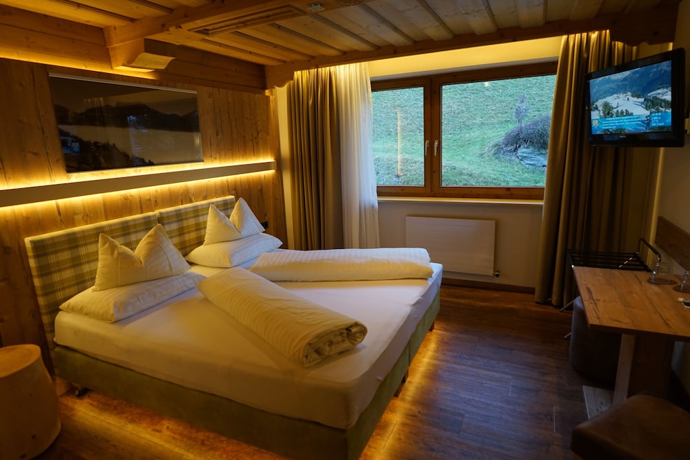 Standard Double Room, Annex Building (no balcony) photo 1